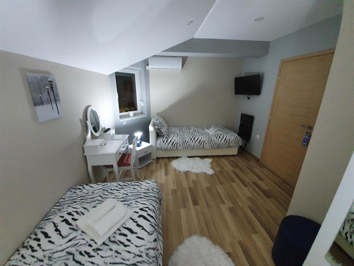 Apartman Bozur **** Satnica Dakovacka Exterior foto